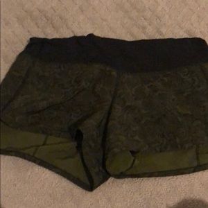 Lululemon size 2 speed shorts